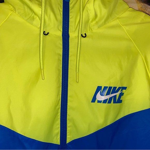 Men’s Small Nike Windbreaker For Sale - Picture 2 of 4